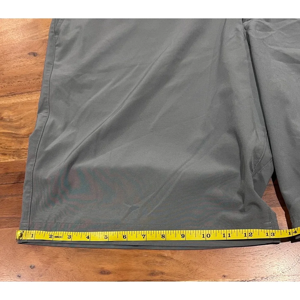 Nike Golf Tour Performance Dri-FIT Shorts Mens 40 Gray Flat Front Stretch Sport